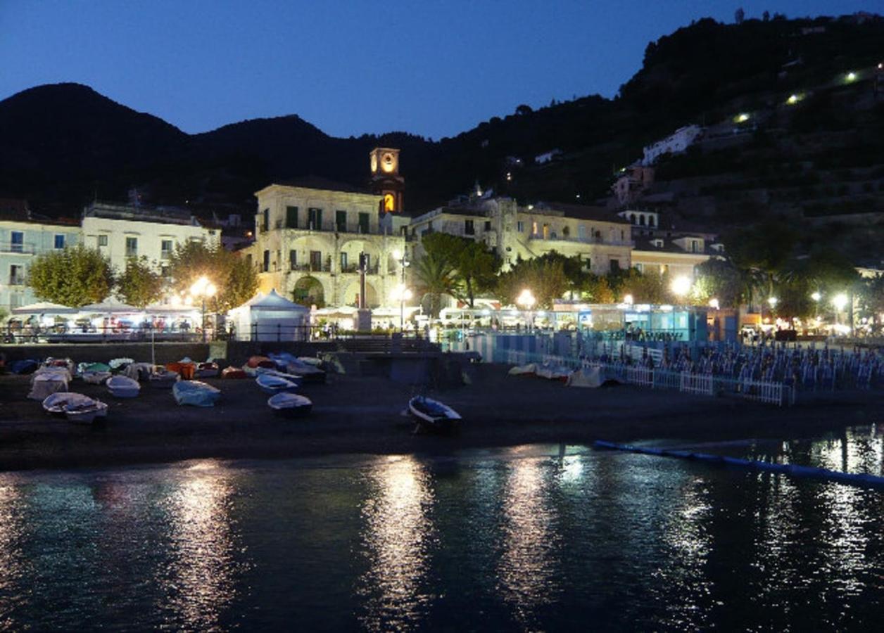 Al Corso Apartments By Amalfivacation Minori Exteriör bild