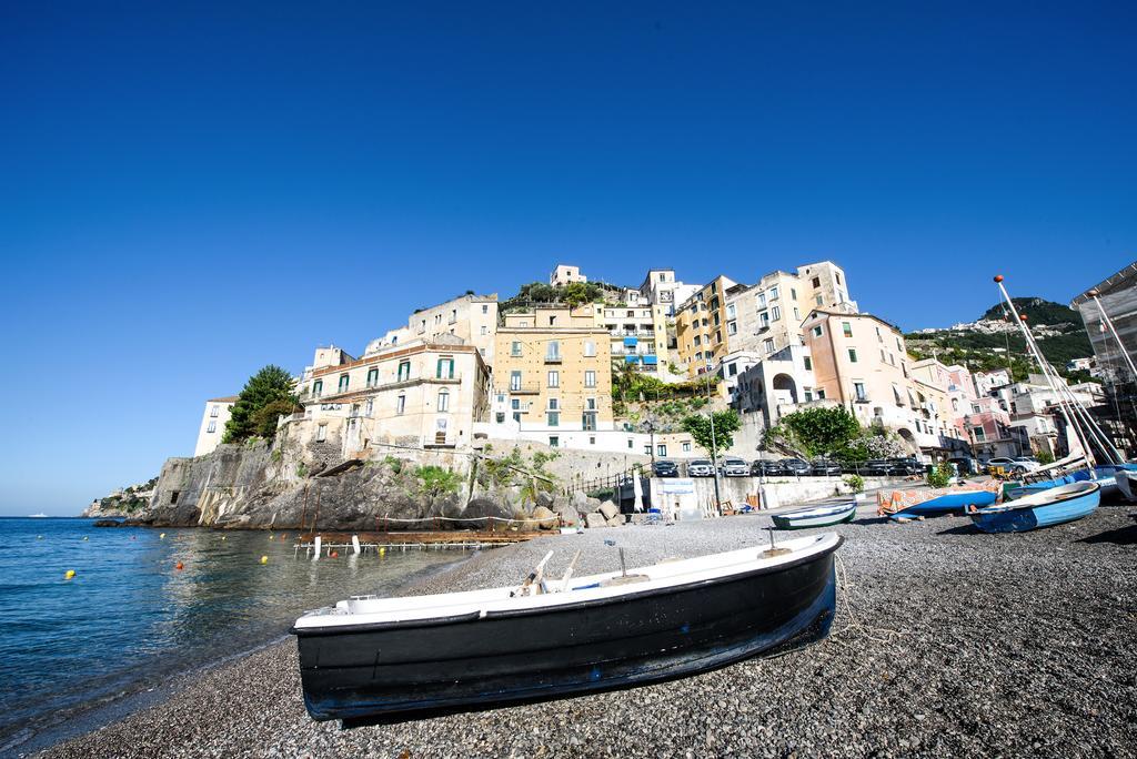 Al Corso Apartments By Amalfivacation Minori Exteriör bild