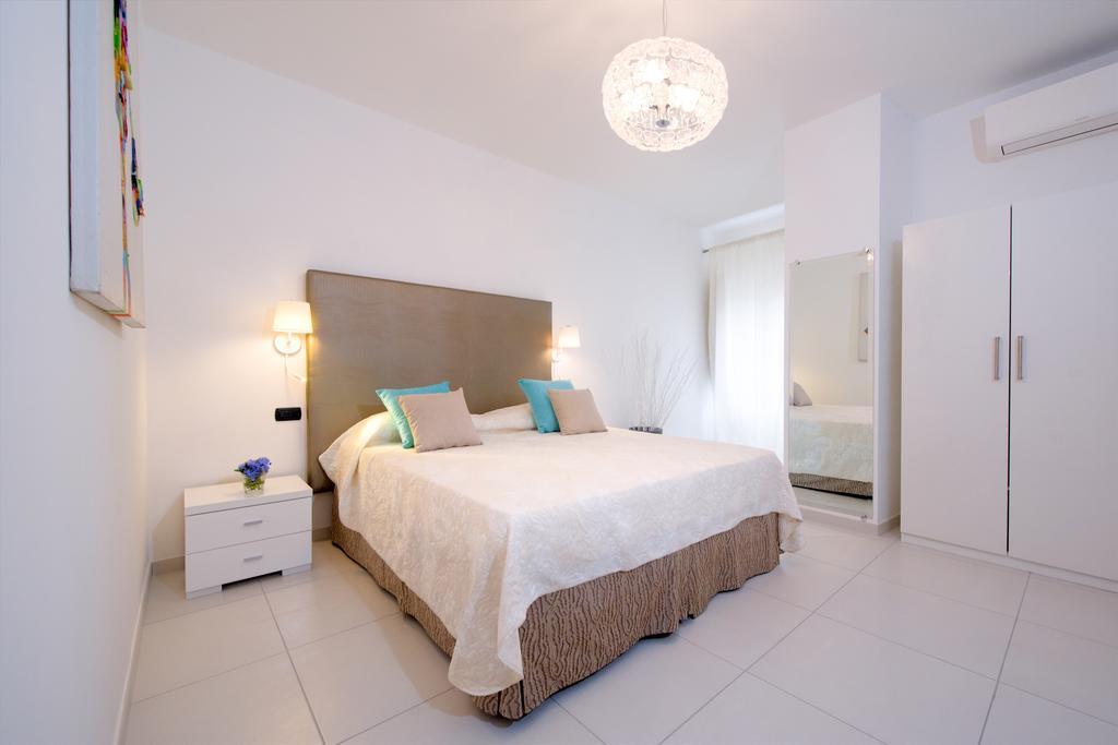 Al Corso Apartments By Amalfivacation Minori Exteriör bild